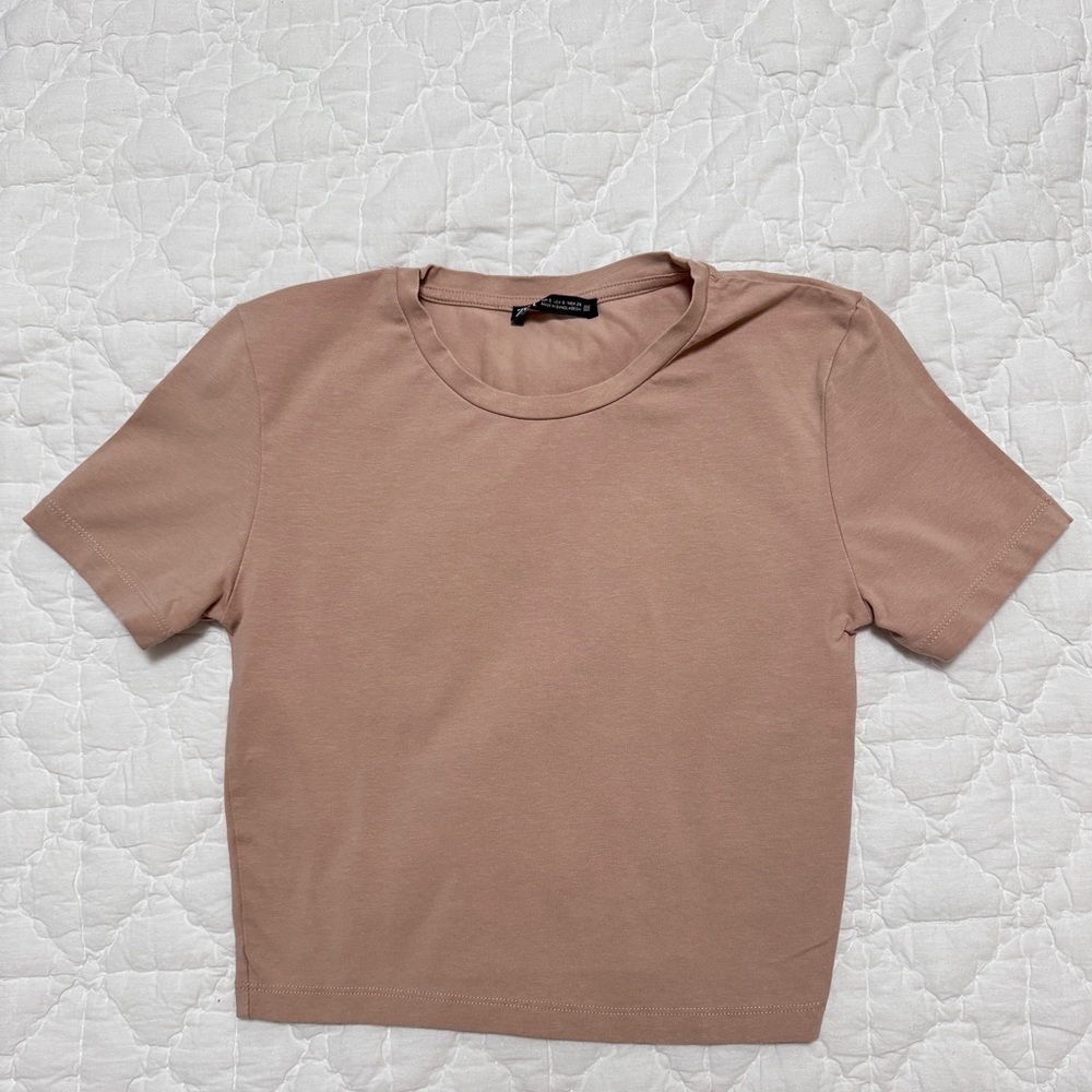 Zara Cream Crop Top in Size Small
